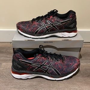 Mens ASICS Gel Kayano athletic shoes. Size 8.5. NIB